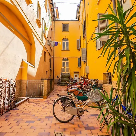 Storia Bolognese, Residenza Alte Mura *