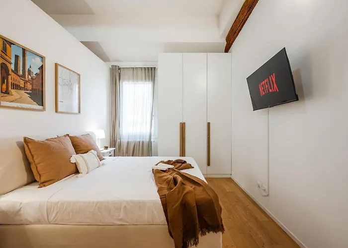 Storia Bolognese, Residenza Alte Mura *