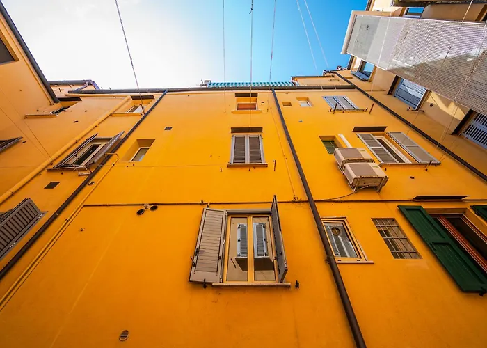 Storia Bolognese, Residenza Alte Mura * Bologna